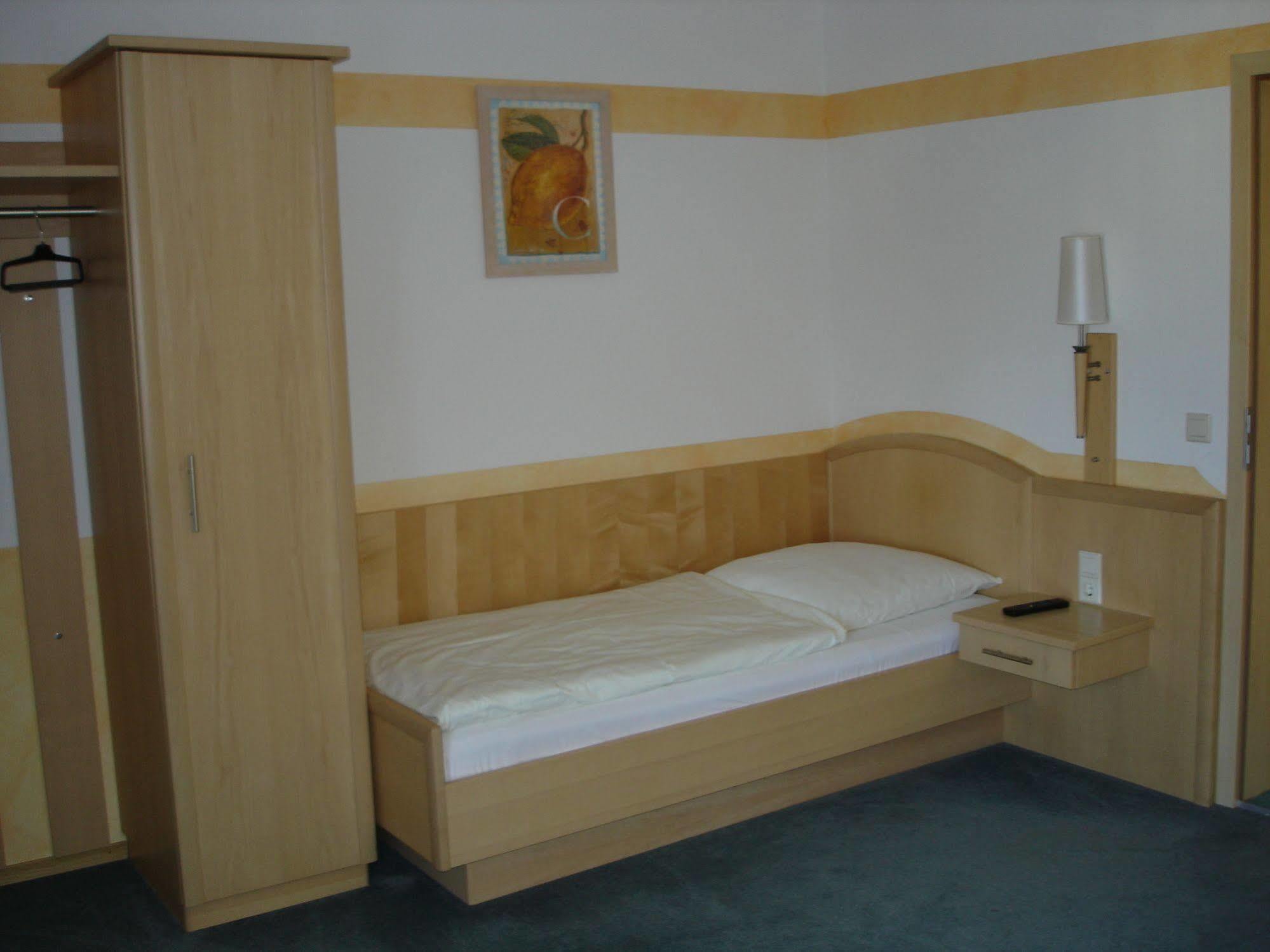 Hotel Garni Hopfengold Wolnzach Luaran gambar